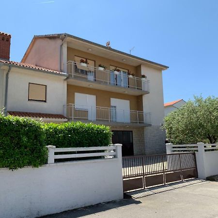 Apartment Bilic Pula Exterior foto