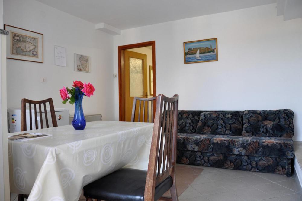 Apartment Bilic Pula Habitación foto