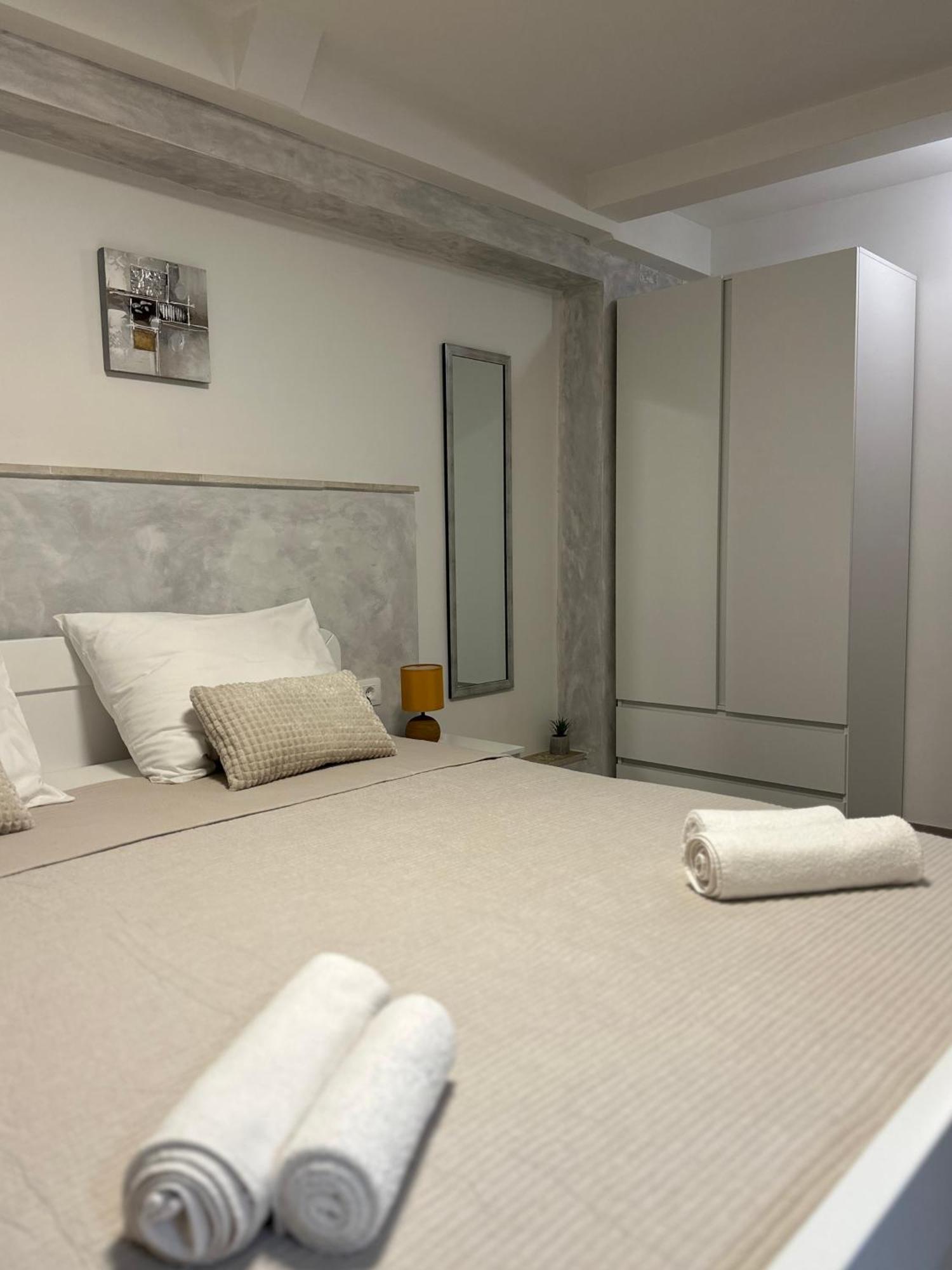 Apartment Bilic Pula Exterior foto